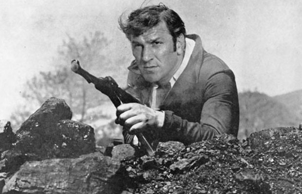 Био је заточеник Голог отока, остаће упамћен по култним филмовима Валтер брани Сарајево и Мост које су гледали милиони људи: Обележено сећање на Хајрудина Крвавца